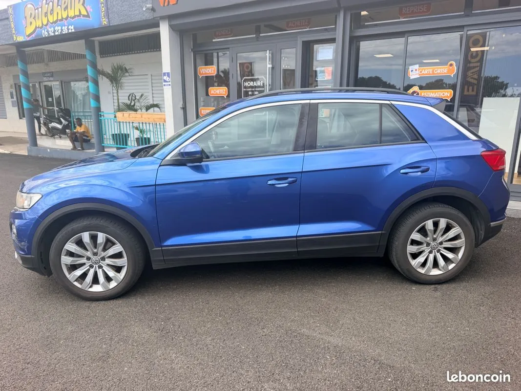 Volkswagen T-Roc 2018 photo 2