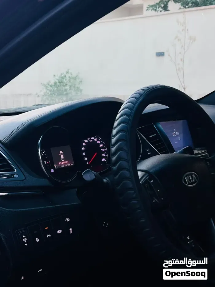 Kia Cadenza 2012 photo 4