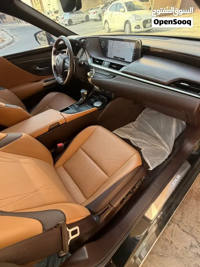 Lexus Es 250 2021 photo 3
