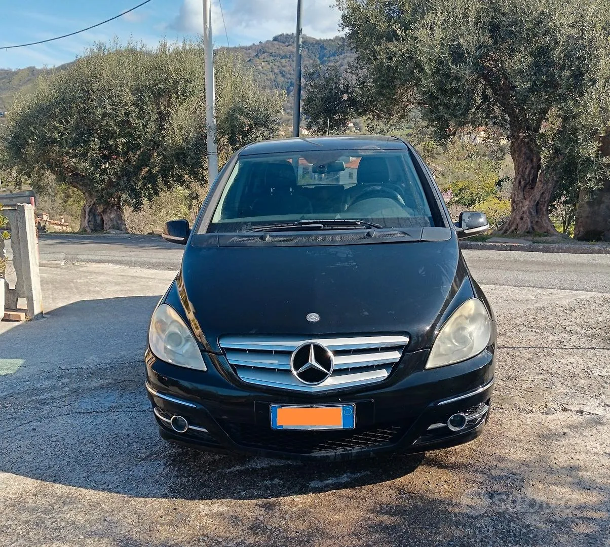 Mercedes-Benz B
