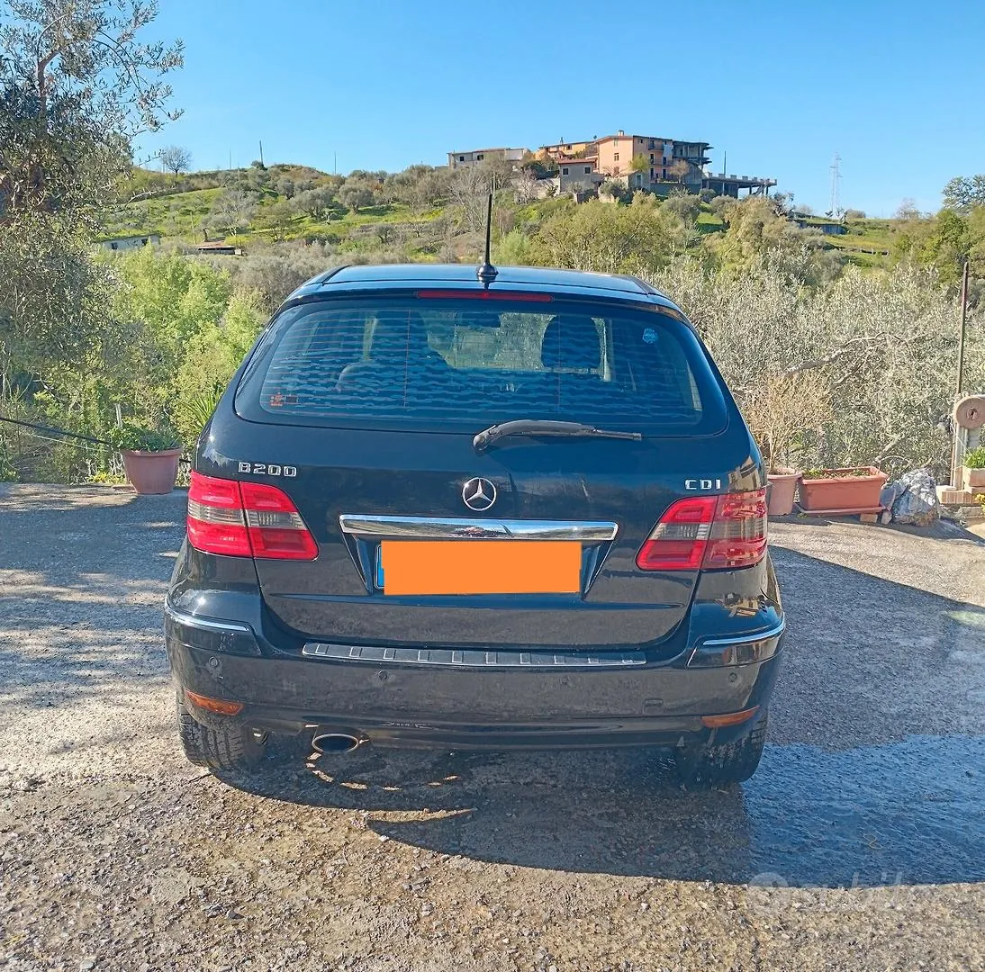 Mercedes-Benz B 2009 photo 2