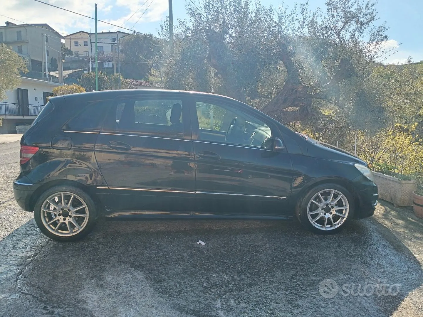 Mercedes-Benz B 2009 photo 4