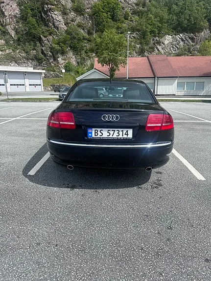 Audi A8 2009 photo 5