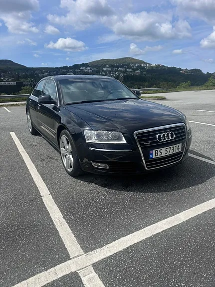 Audi A8 2009 photo 3