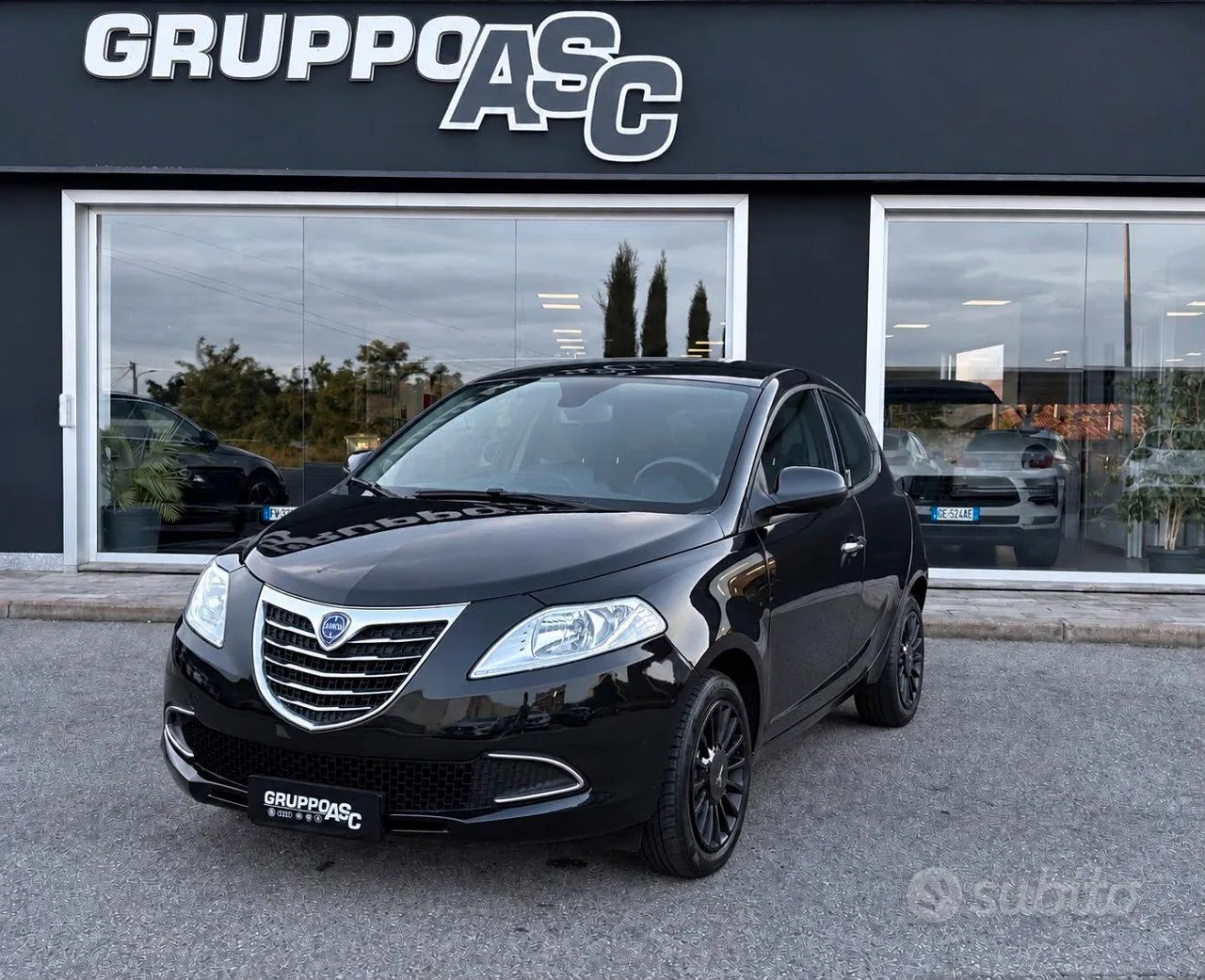 Lancia Ypsilon