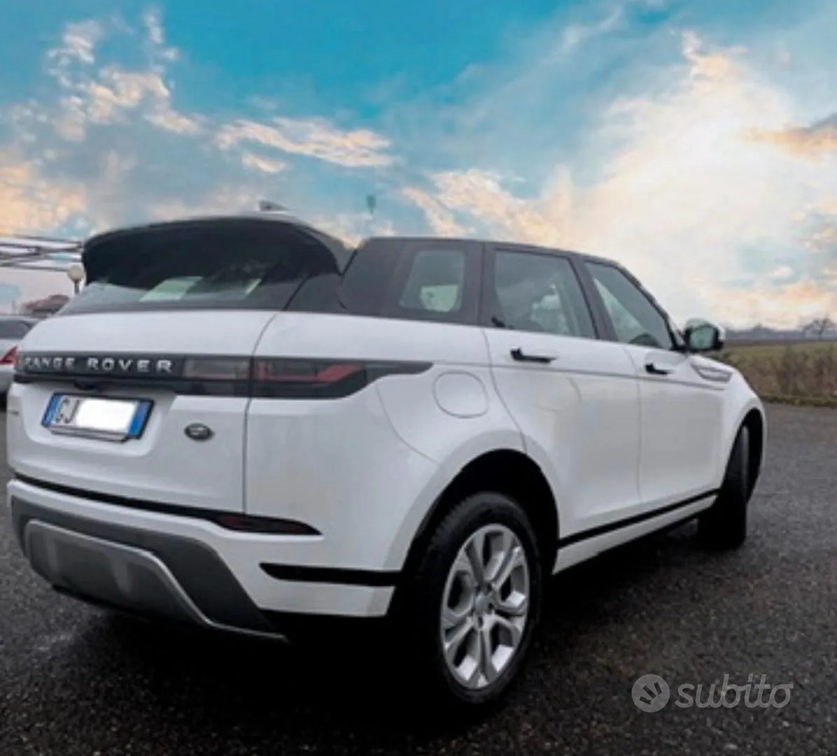 Land Rover Range Rover Evoque 2022 photo 2