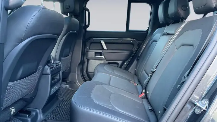 Land Rover Defender 110 2024 photo 4