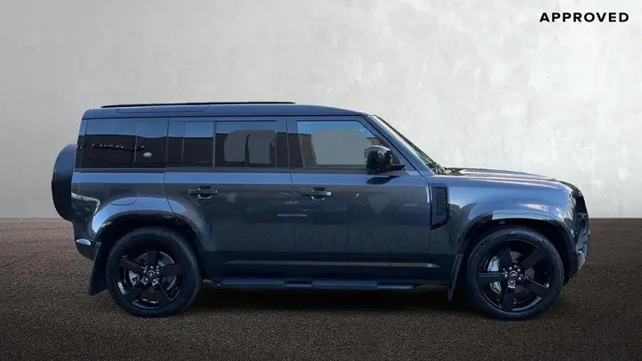 Land Rover Defender 110 2024 photo 5