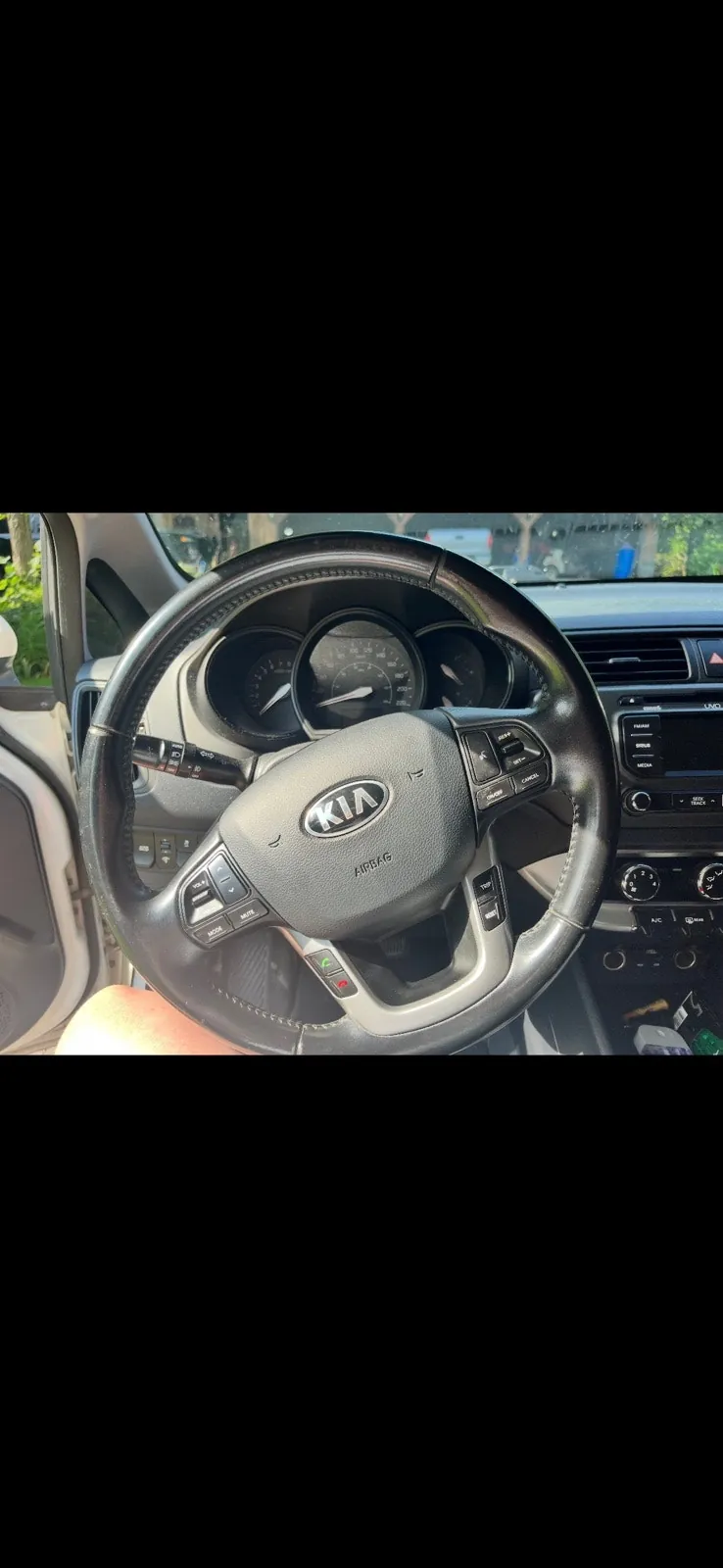 Kia Rio 2015 photo 3