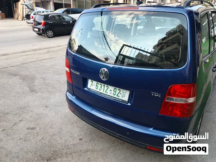 Volkswagen Touran 2008 photo 3