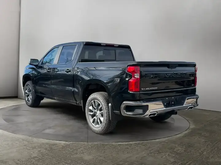 Chevrolet Silverado 1500 2026 photo 3