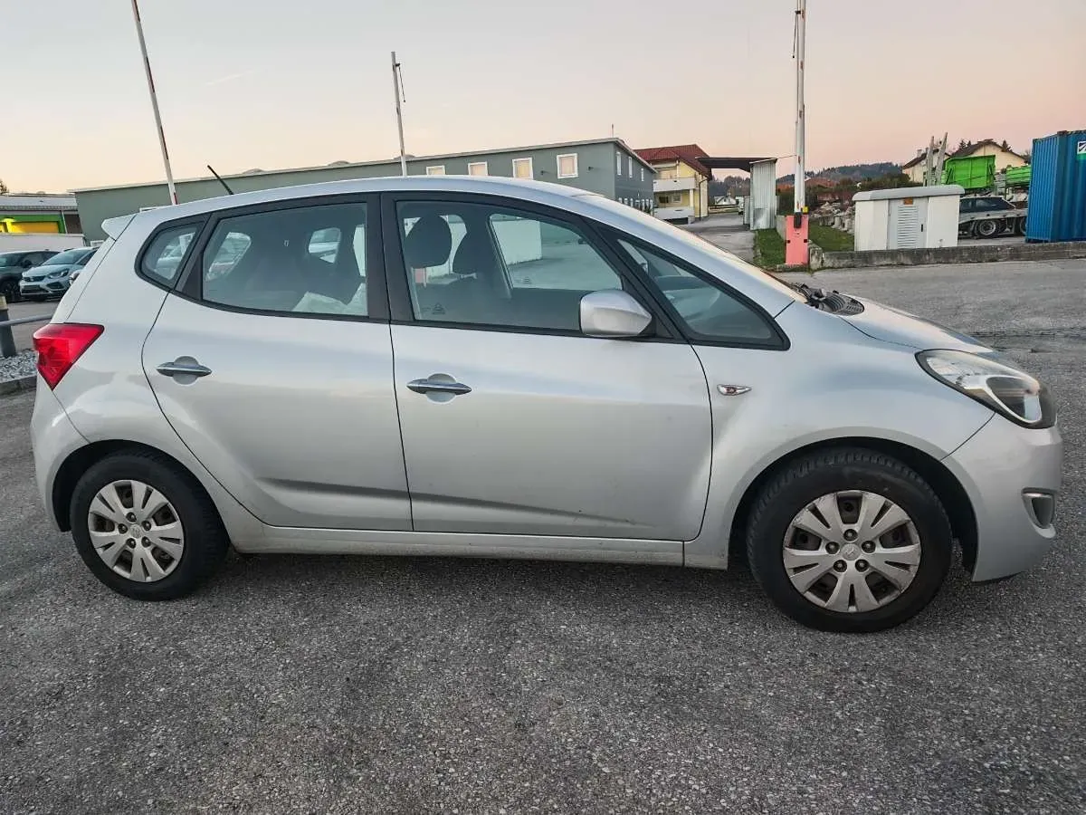 Hyundai Ix20 2011 photo 3