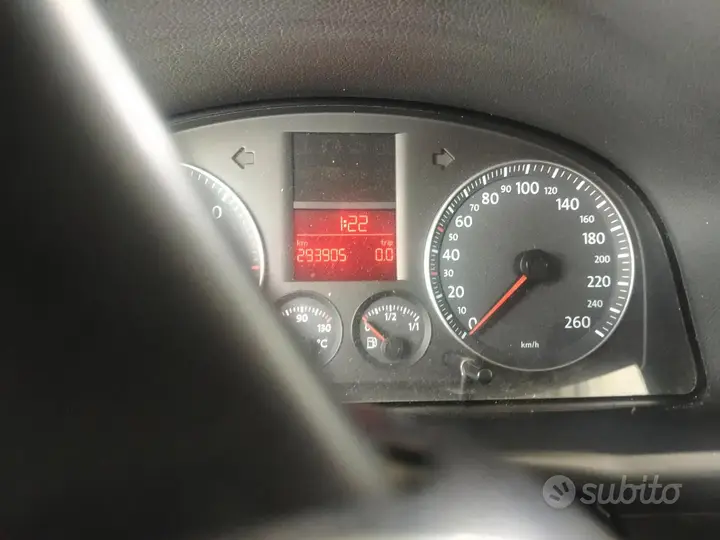 Volkswagen Touran 2004 photo 5
