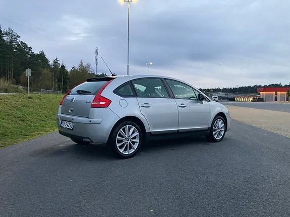 Citroen C4 2010 photo 4