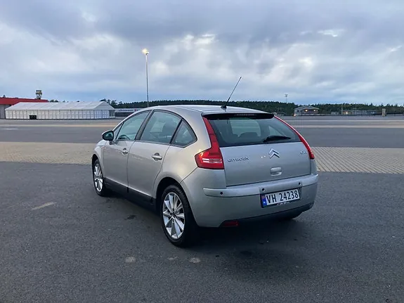 Citroen C4 2010 photo 3