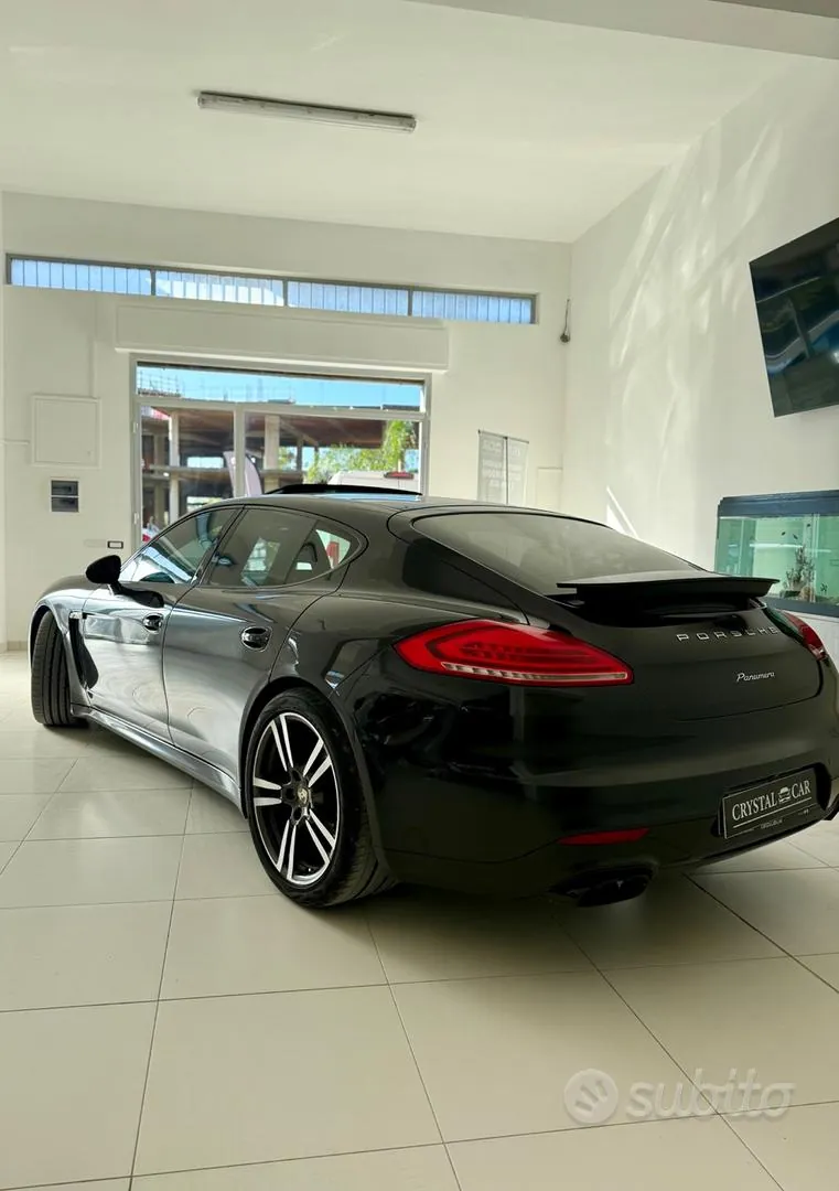 Porsche Panamera 2015 photo 2