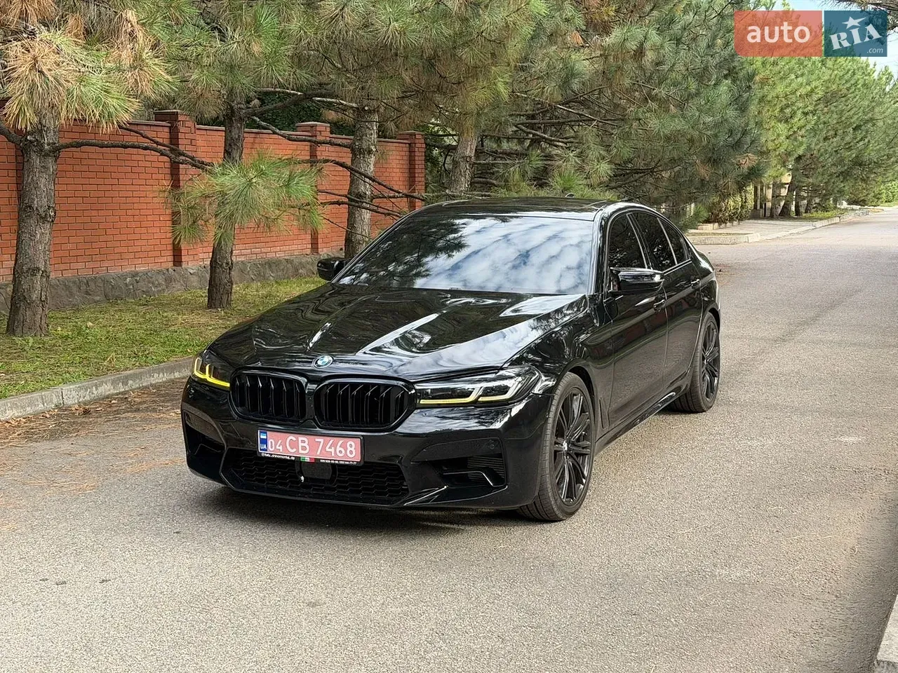BMW 5 Series 2019 photo 2