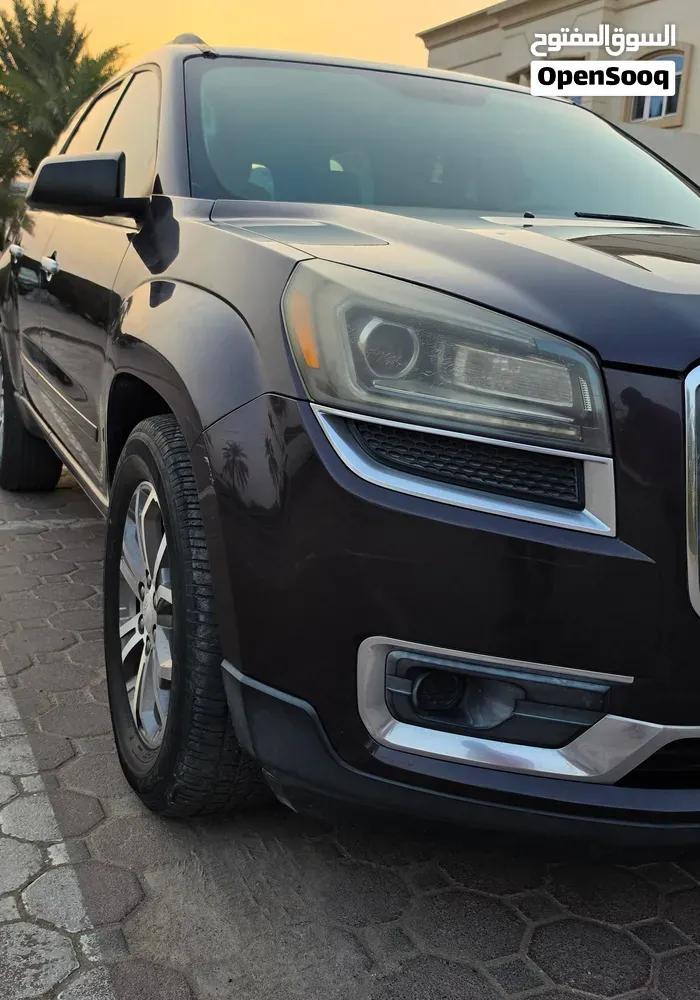 GMC Acadia 2014 photo 2