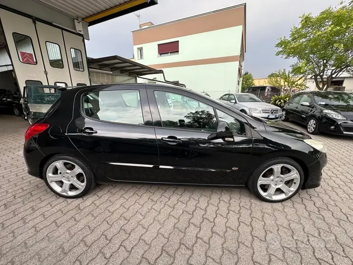 Peugeot 308 2011 photo 4