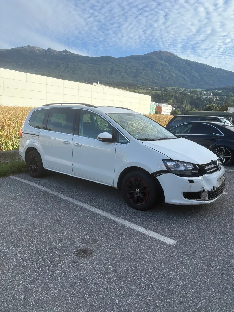 Volkswagen Sharan 2015 photo 2