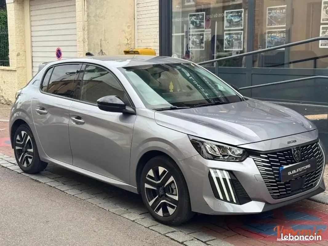 Peugeot 208 2025 photo 3