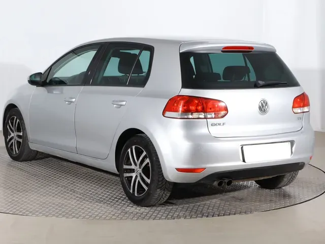 Volkswagen Golf 2009 photo 3