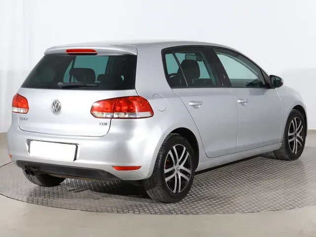 Volkswagen Golf 2009 photo 4