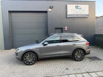 Porsche Cayenne 2015 photo 2
