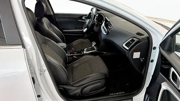 Kia Xceed 2022 photo 3