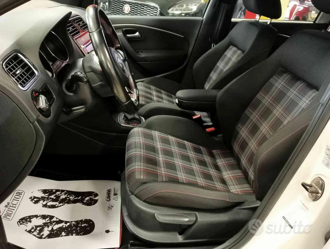 Volkswagen Polo 2016 photo 2