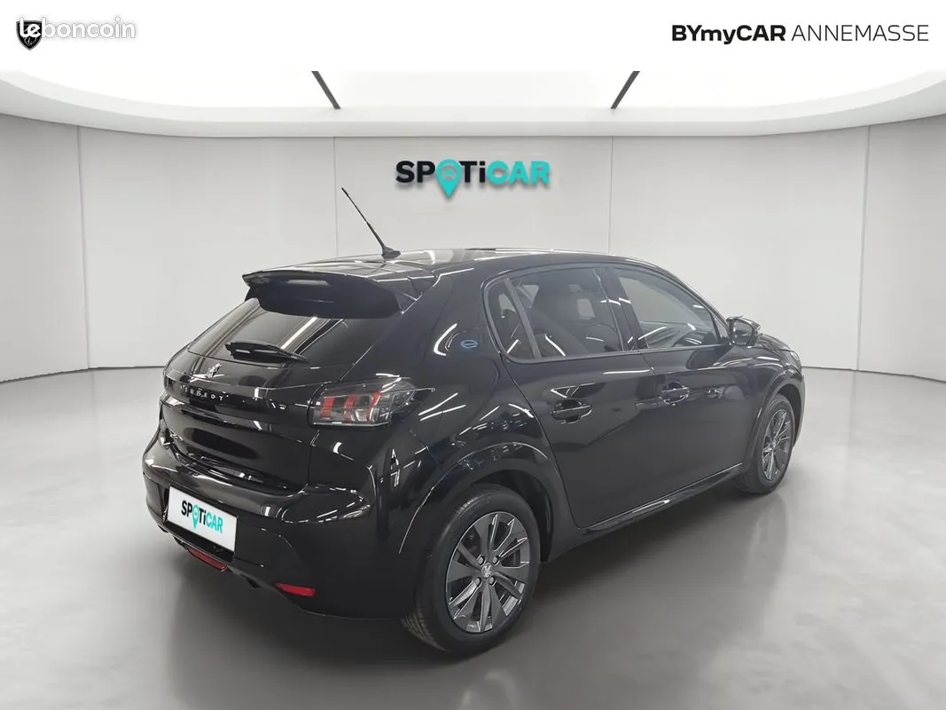 Peugeot 208 2022 photo 5