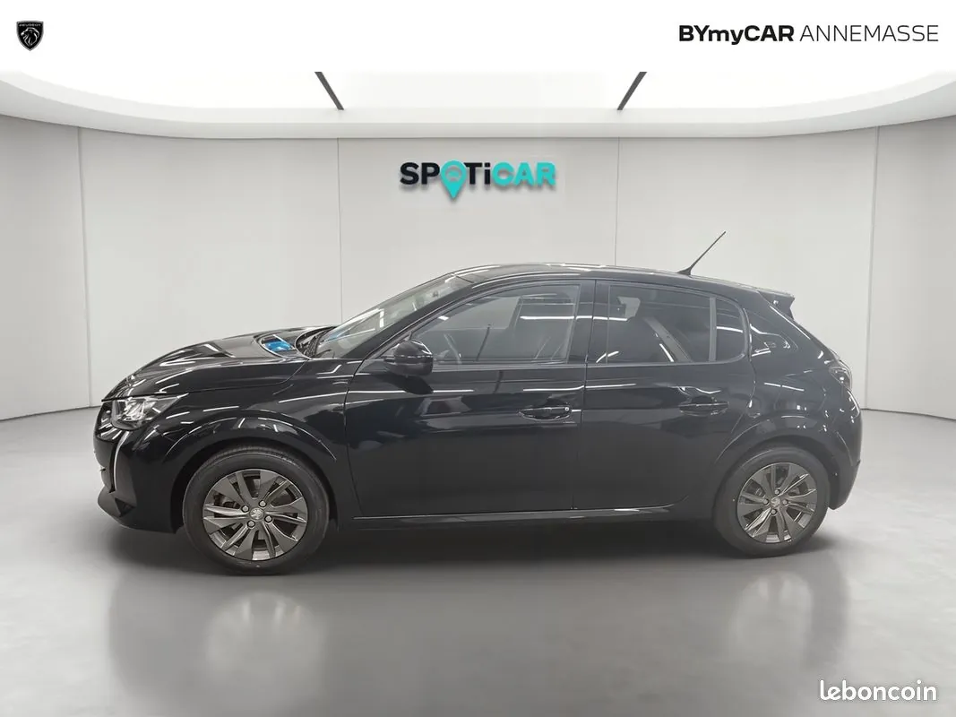 Peugeot 208 2022 photo 2