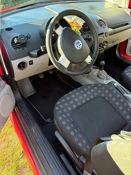 Volkswagen New Beetle 1999 photo 4