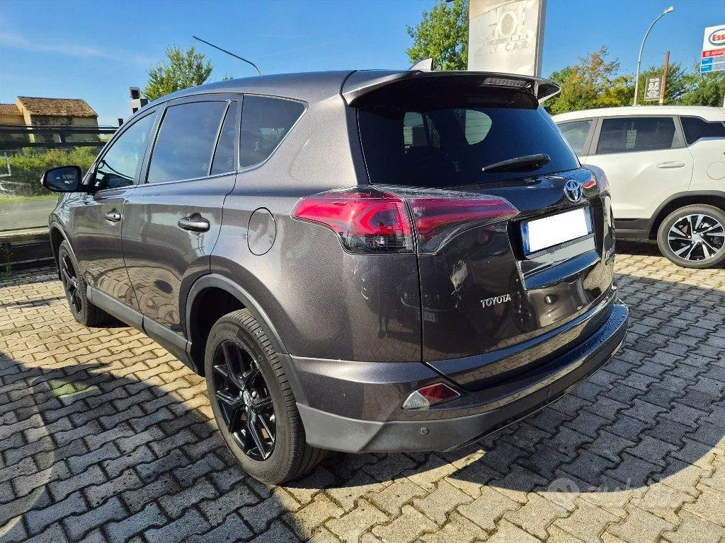 Toyota Rav4 2018 photo 4