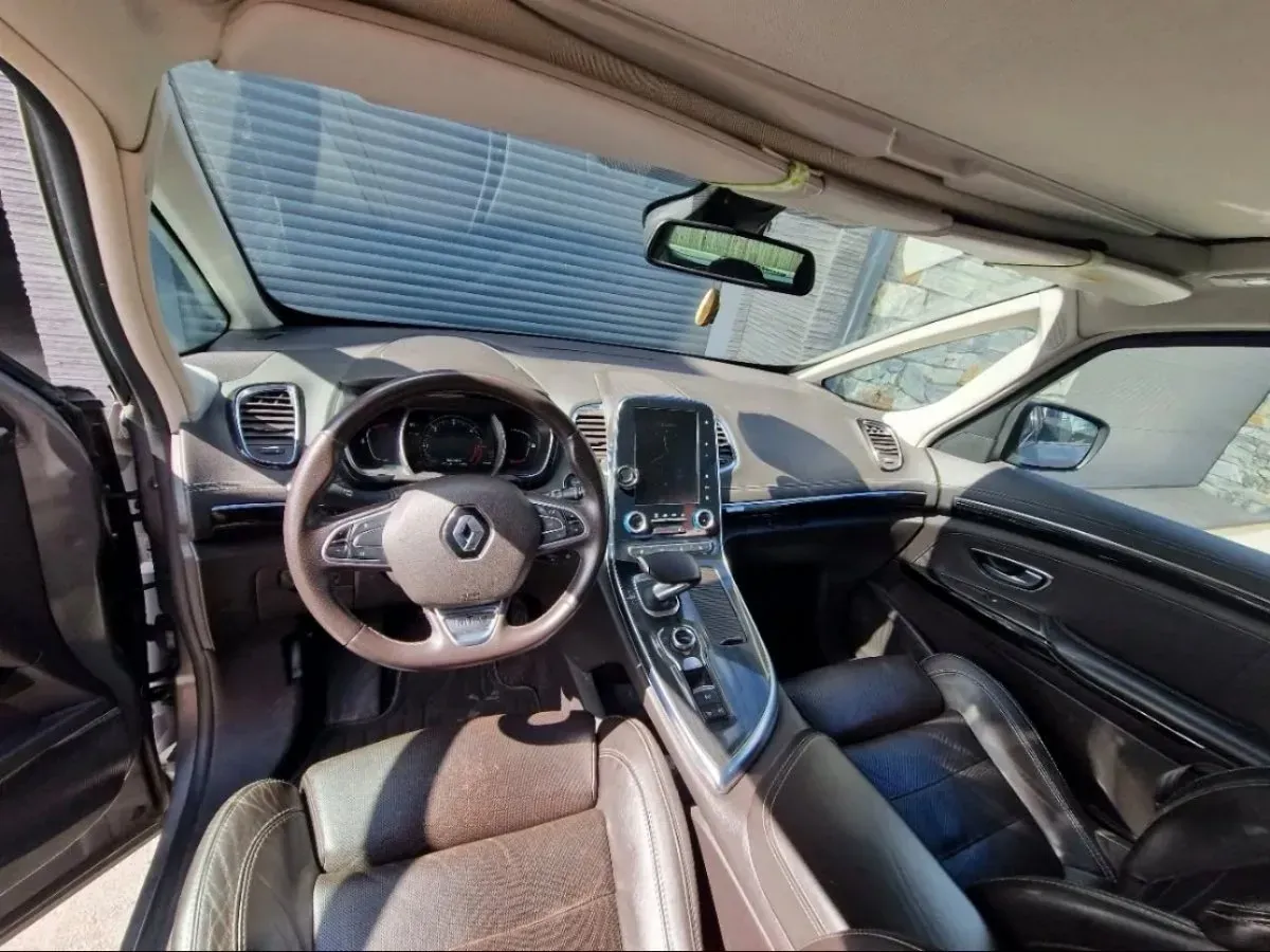 Renault Espace 2016 photo 3