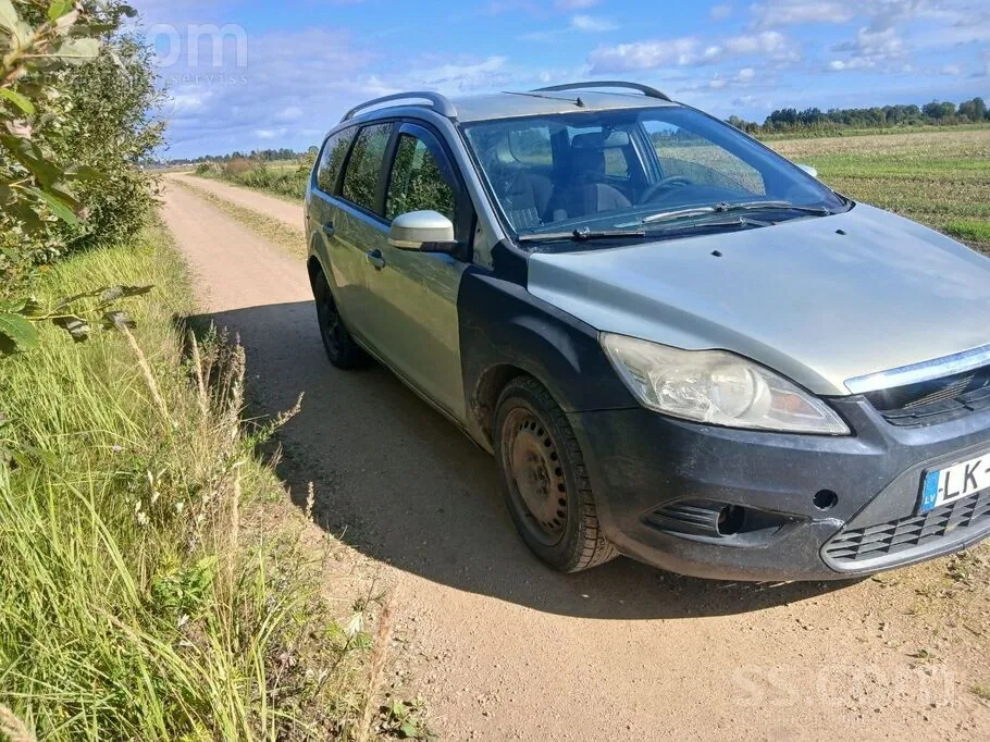 Ford Focus 2009 photo 2