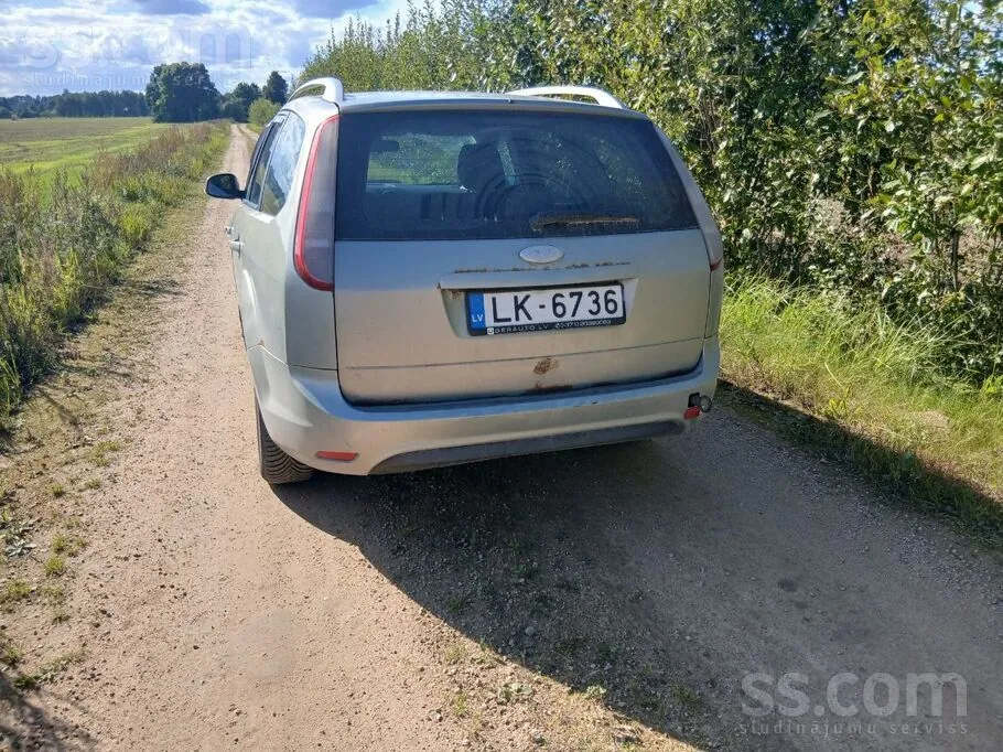 Ford Focus 2009 photo 3