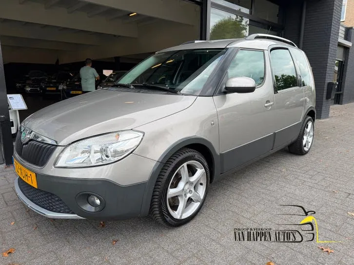 Skoda Roomster 2010 photo 2