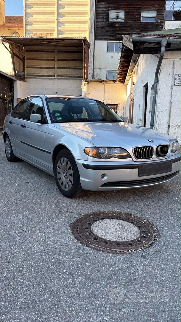 BMW 318I