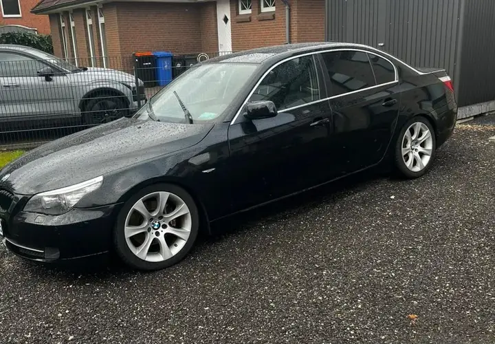 BMW 525I