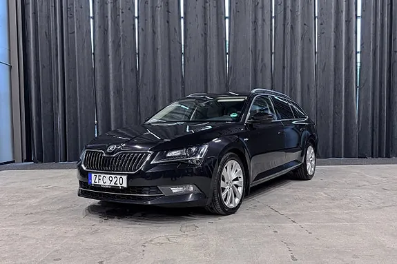 Skoda Superb 2018 photo 2