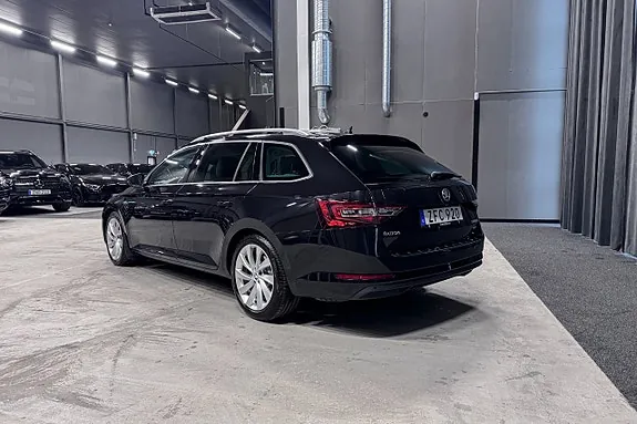 Skoda Superb 2018 photo 4