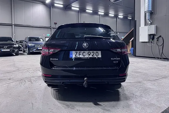 Skoda Superb 2018 photo 5