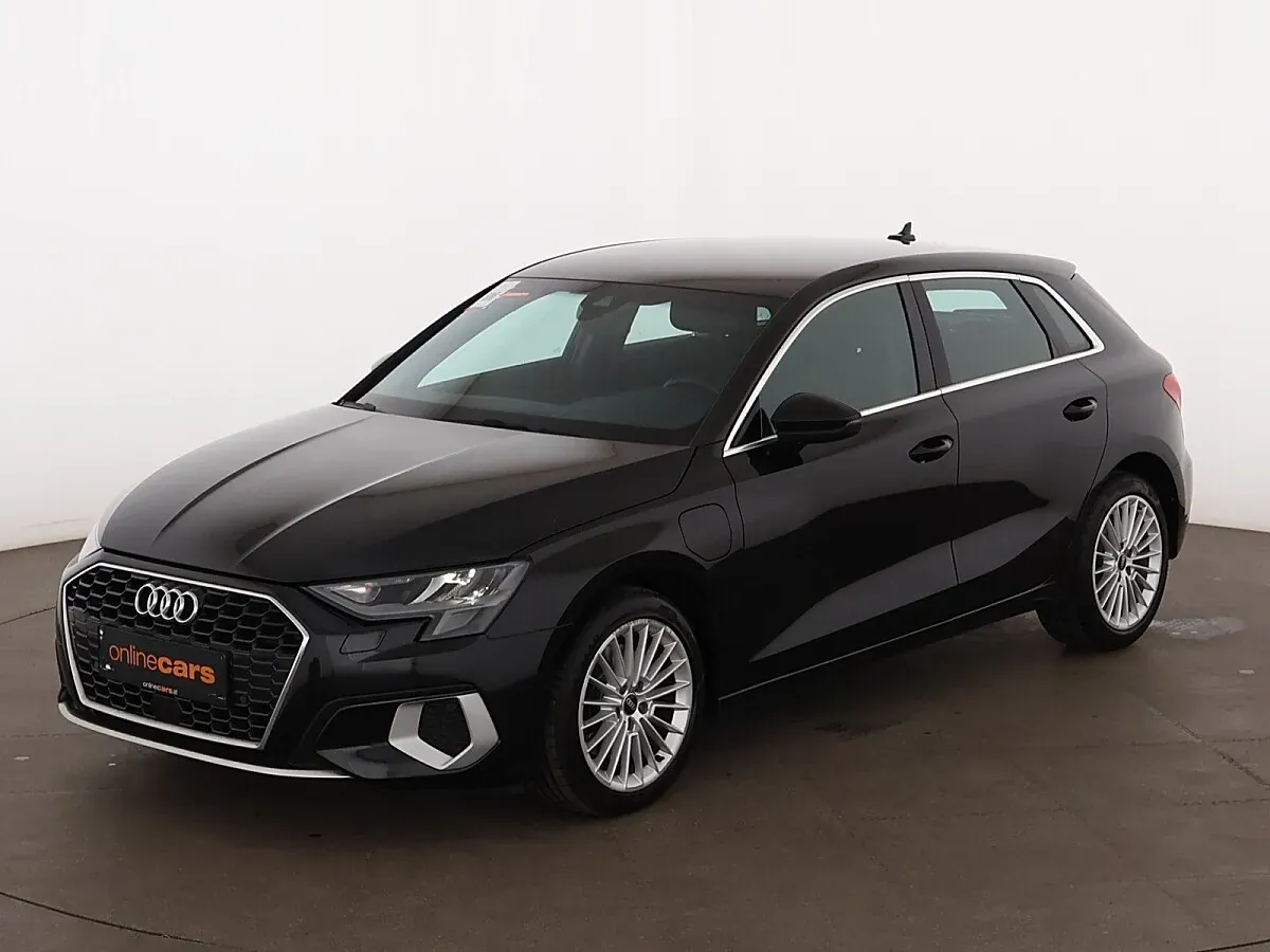 Audi A3 2022 photo 2