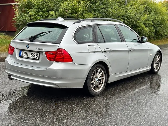 BMW 320D 2010 photo 5