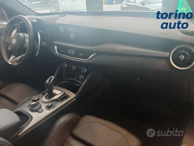 Alfa Romeo Stelvio 2024 photo 4