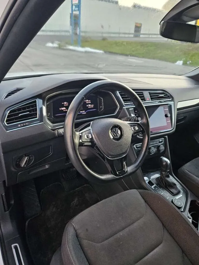 Volkswagen Tiguan 2019 photo 2