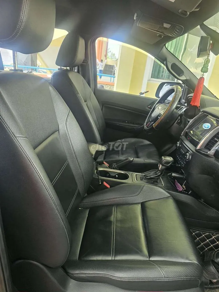 Ford Everest 2022 photo 4