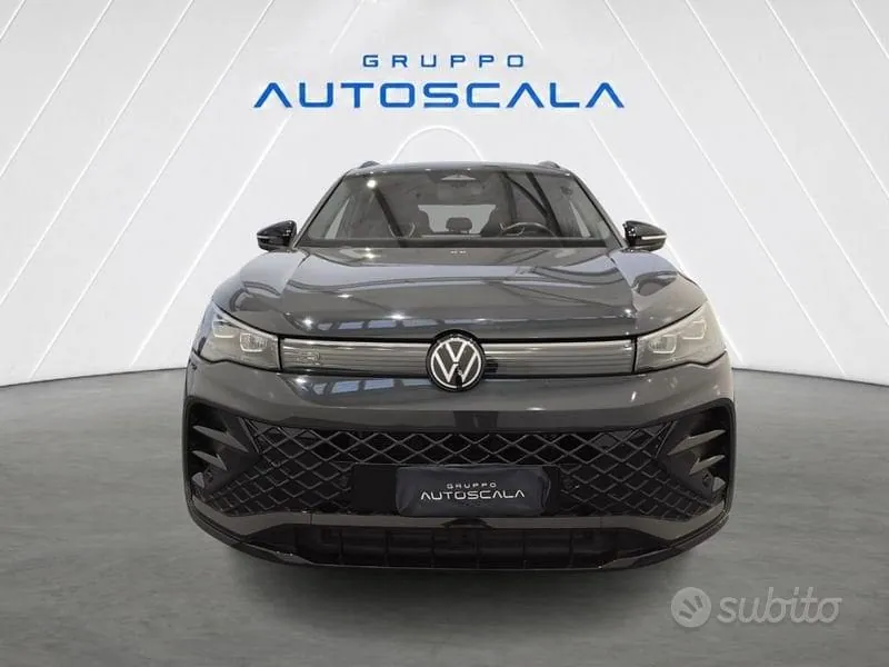 Volkswagen Tiguan 2024 photo 2