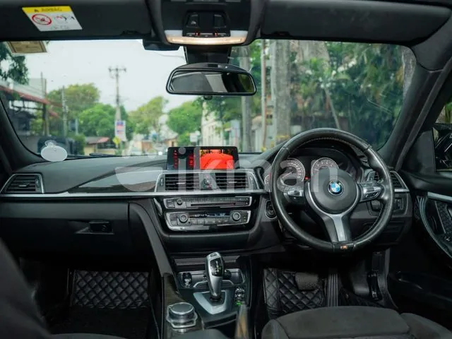 BMW 318I 2018 photo 4